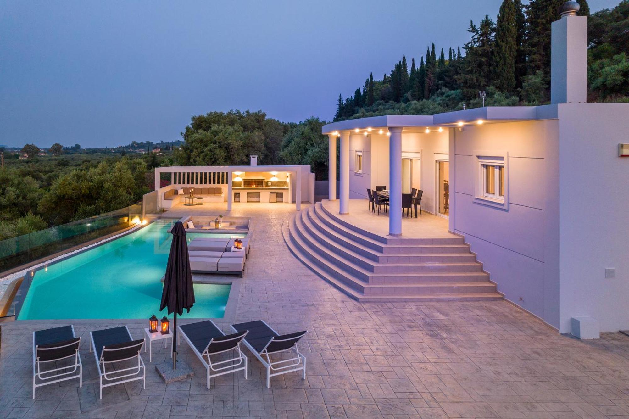 Villa Moonstone Mouzákion Exteriér fotografie